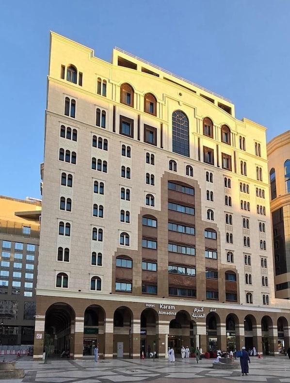 Hotel Karam Almadina